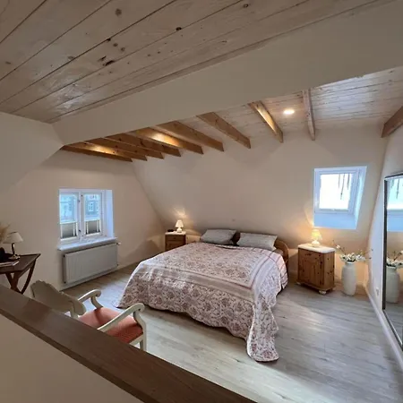 Am Stadtfeld Apartmán